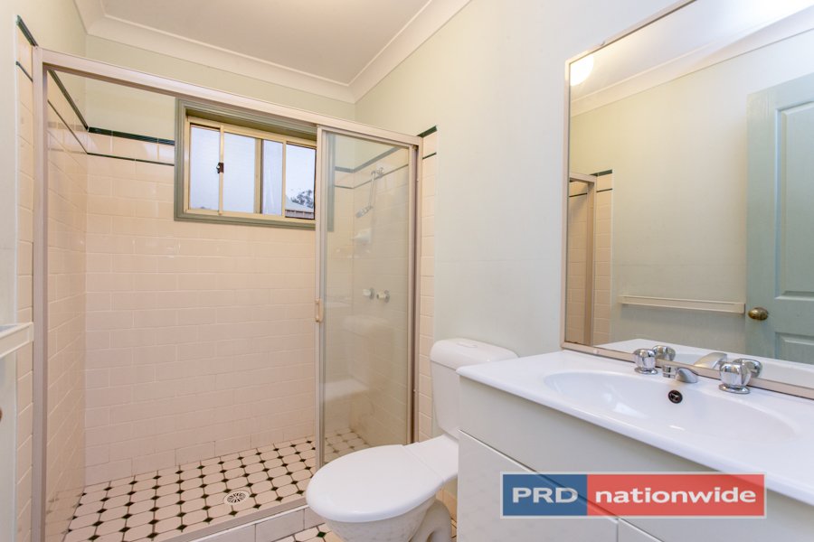 11/113 The Lakes Drive GLENMORE PARK 9