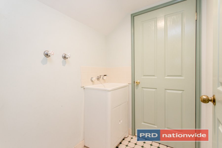 11/113 The Lakes Drive GLENMORE PARK 13