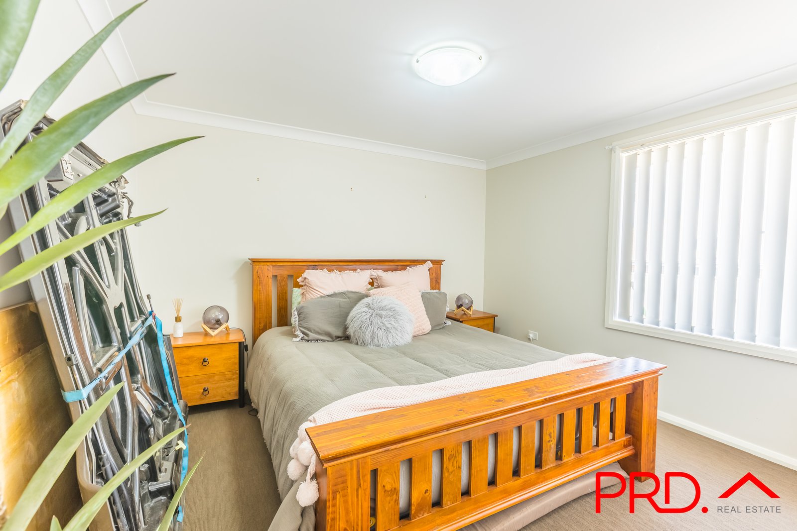 11/11a Lake Place TAMWORTH 7