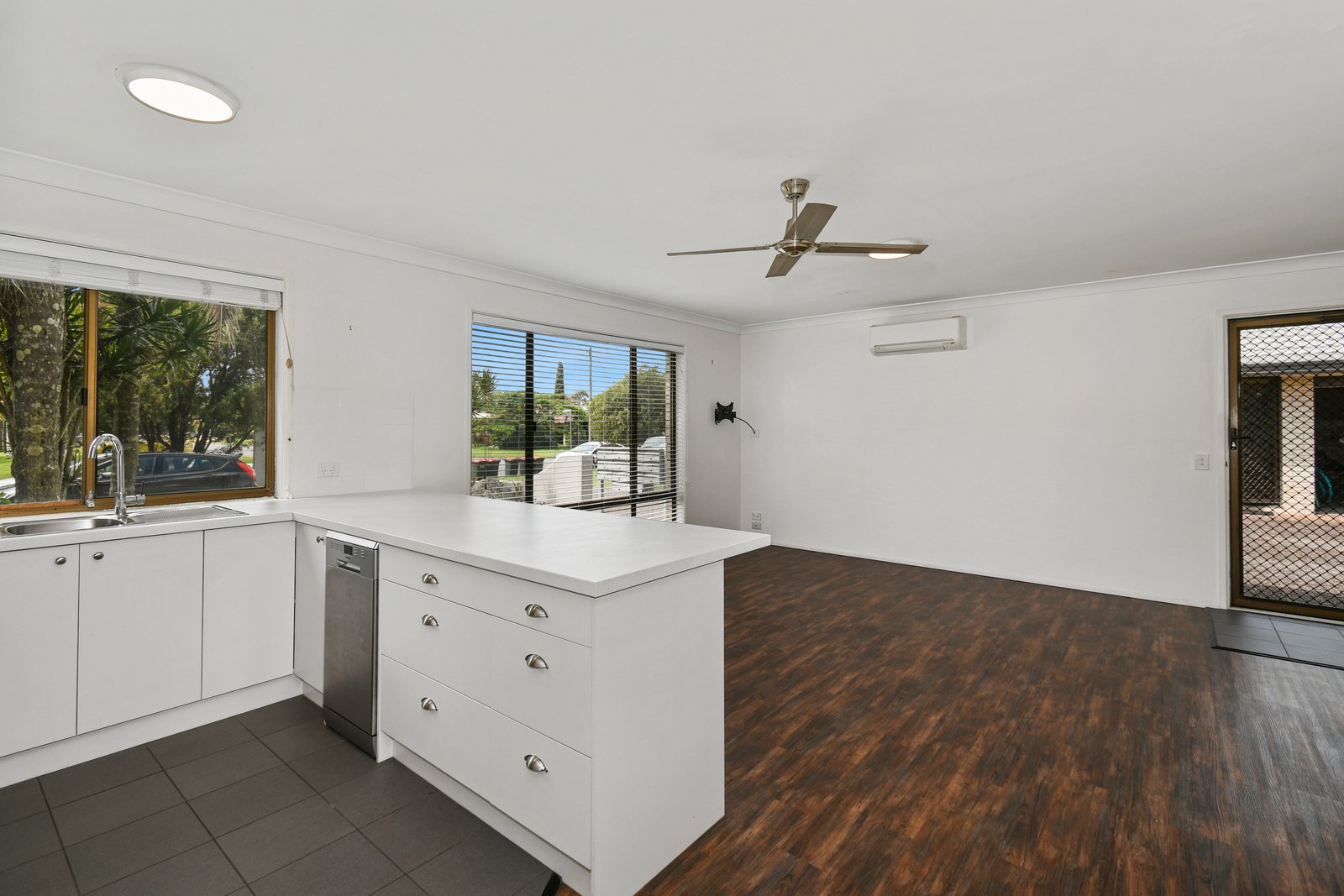 11/12-20 Sand Street KINGSCLIFF 2