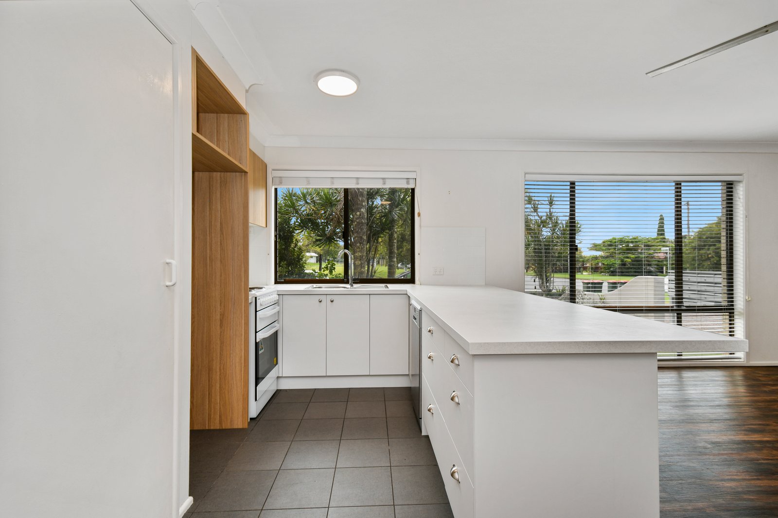 11/12-20 Sand Street KINGSCLIFF 1