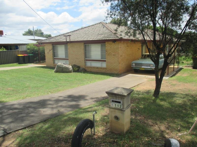1/112 Robert Street TAMWORTH 1