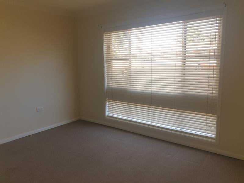 1/112 Robert Street TAMWORTH 4