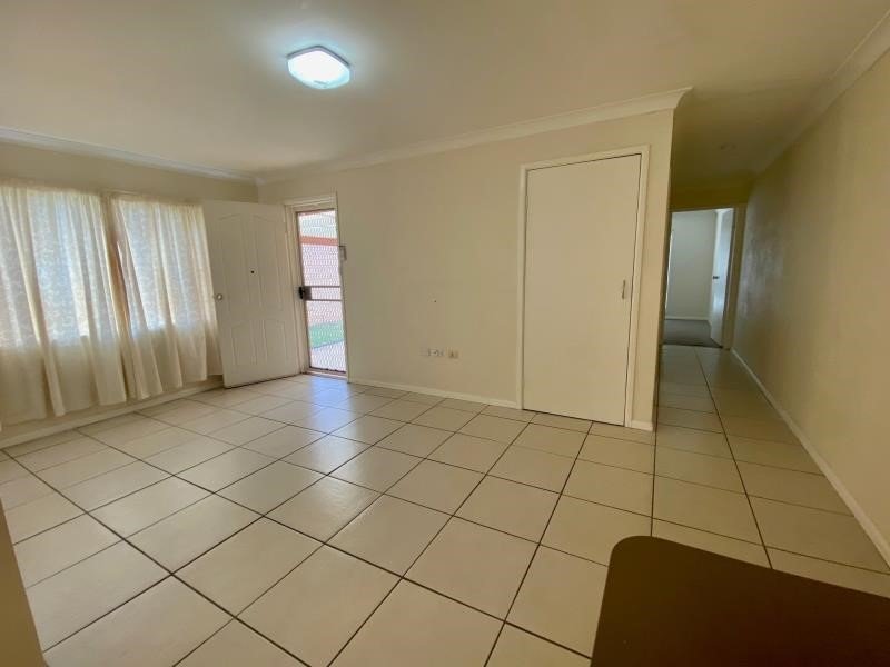 1/112 Robert Street TAMWORTH 3