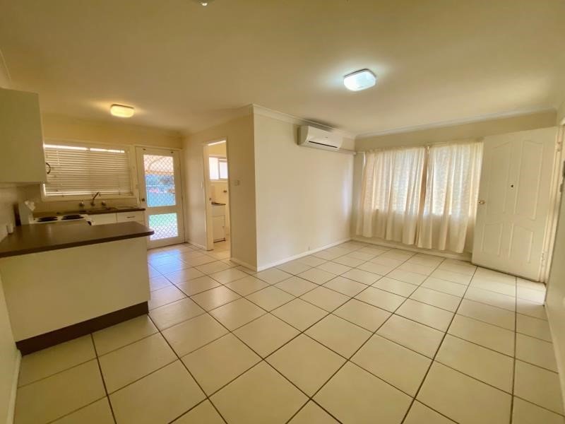 1/112 Robert Street TAMWORTH 4