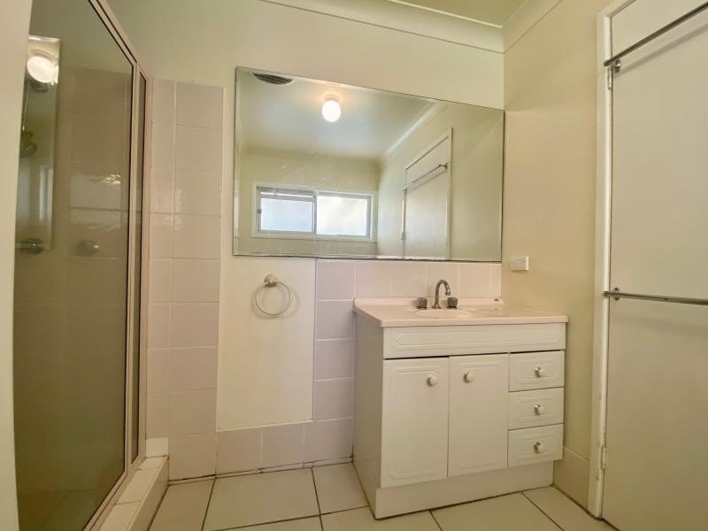 1/112 Robert Street TAMWORTH 5