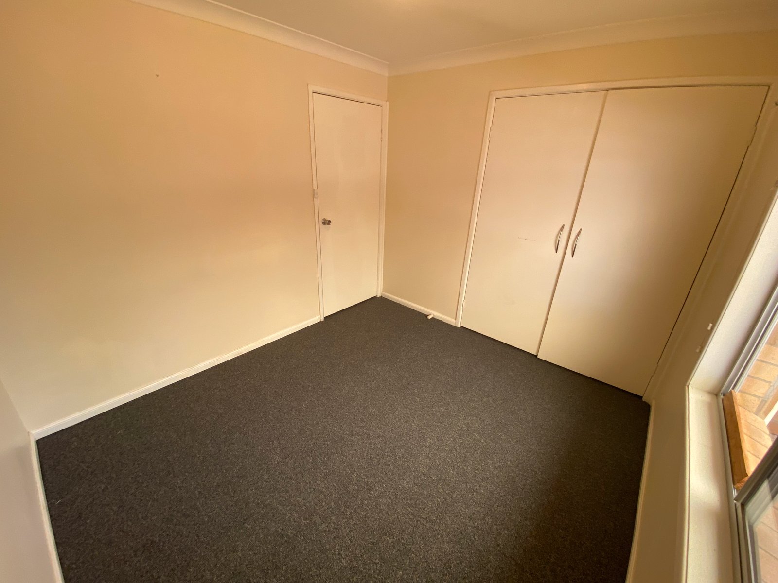 1/112 Robert Street TAMWORTH 3