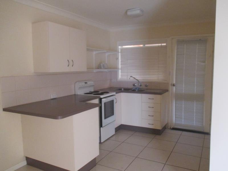 1/112 Robert Street TAMWORTH 2