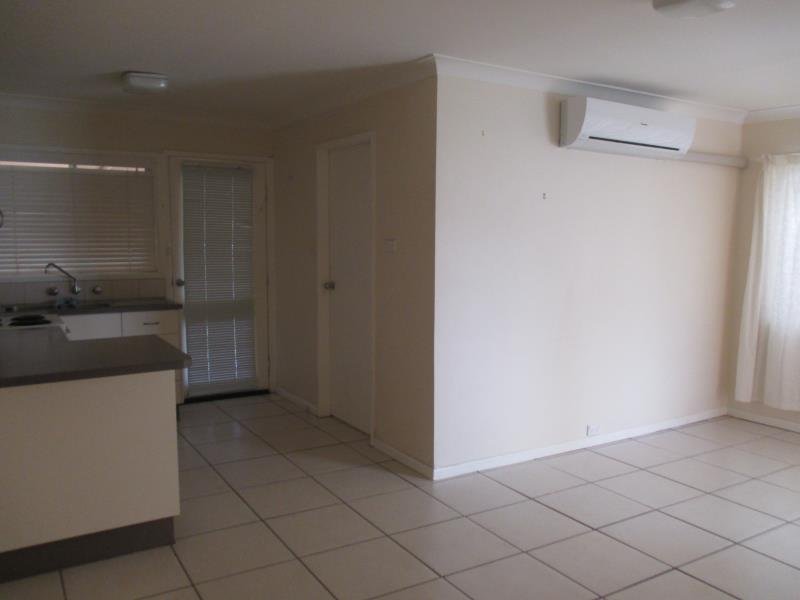 1/112 Robert Street TAMWORTH 4