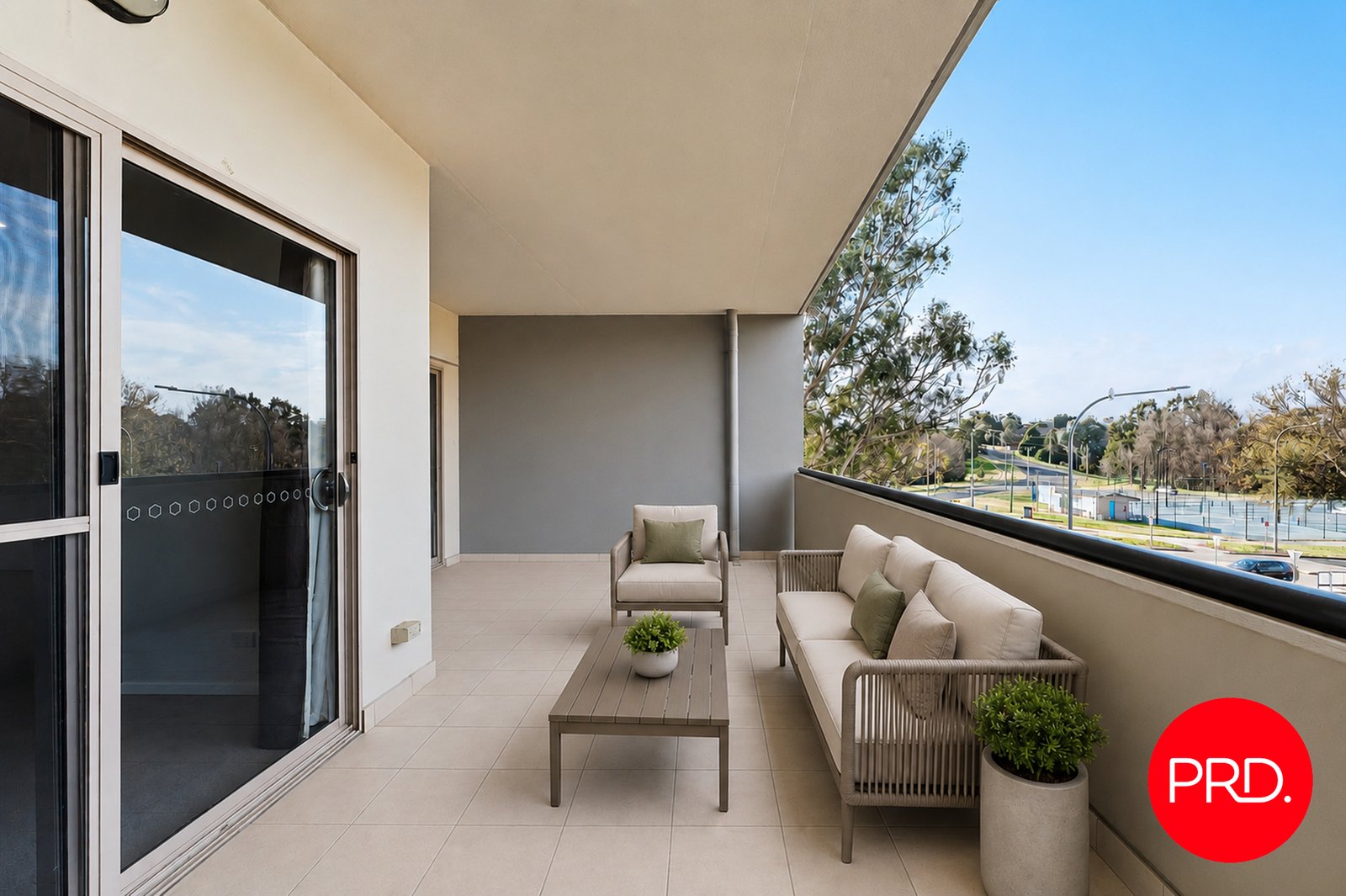 11/12 Waniassa Street QUEANBEYAN EAST 18