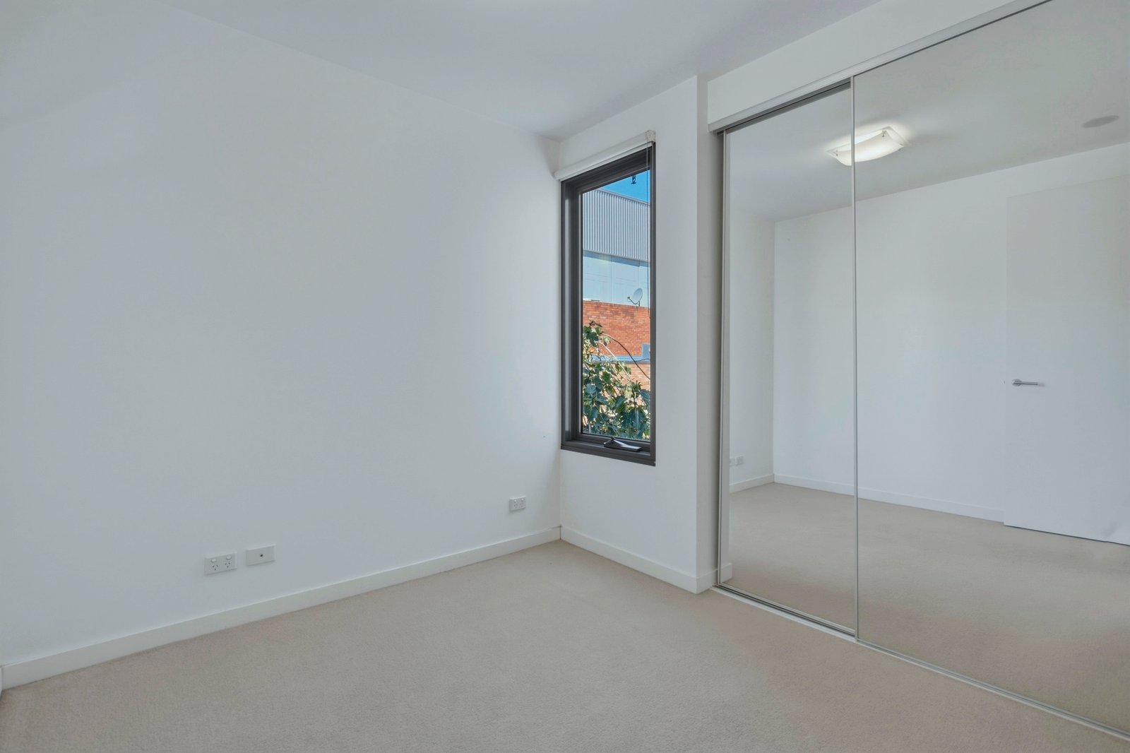 Gallery: 11/122 Maribyrnong Road