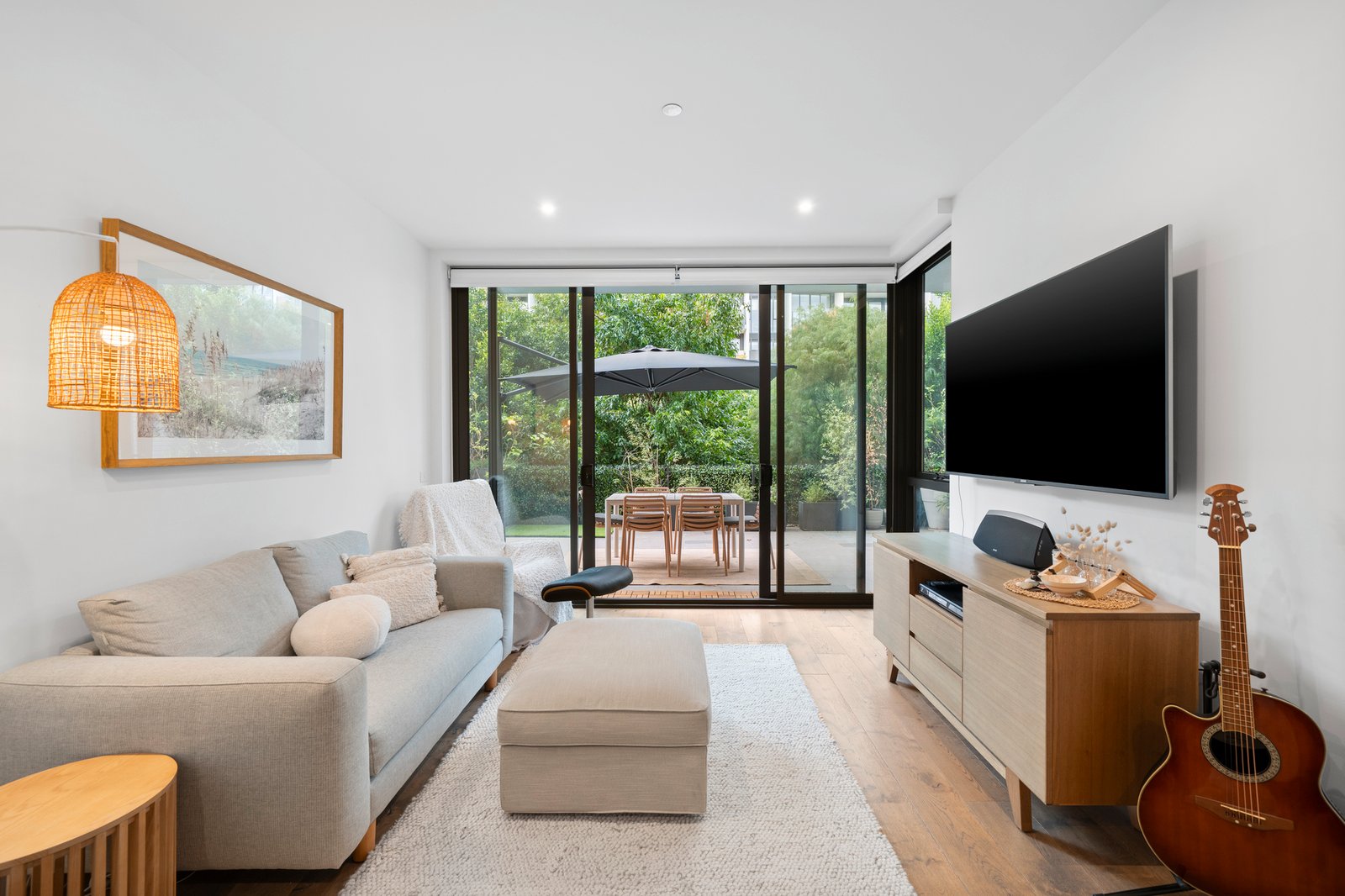Gallery: 111/220 Bay Road