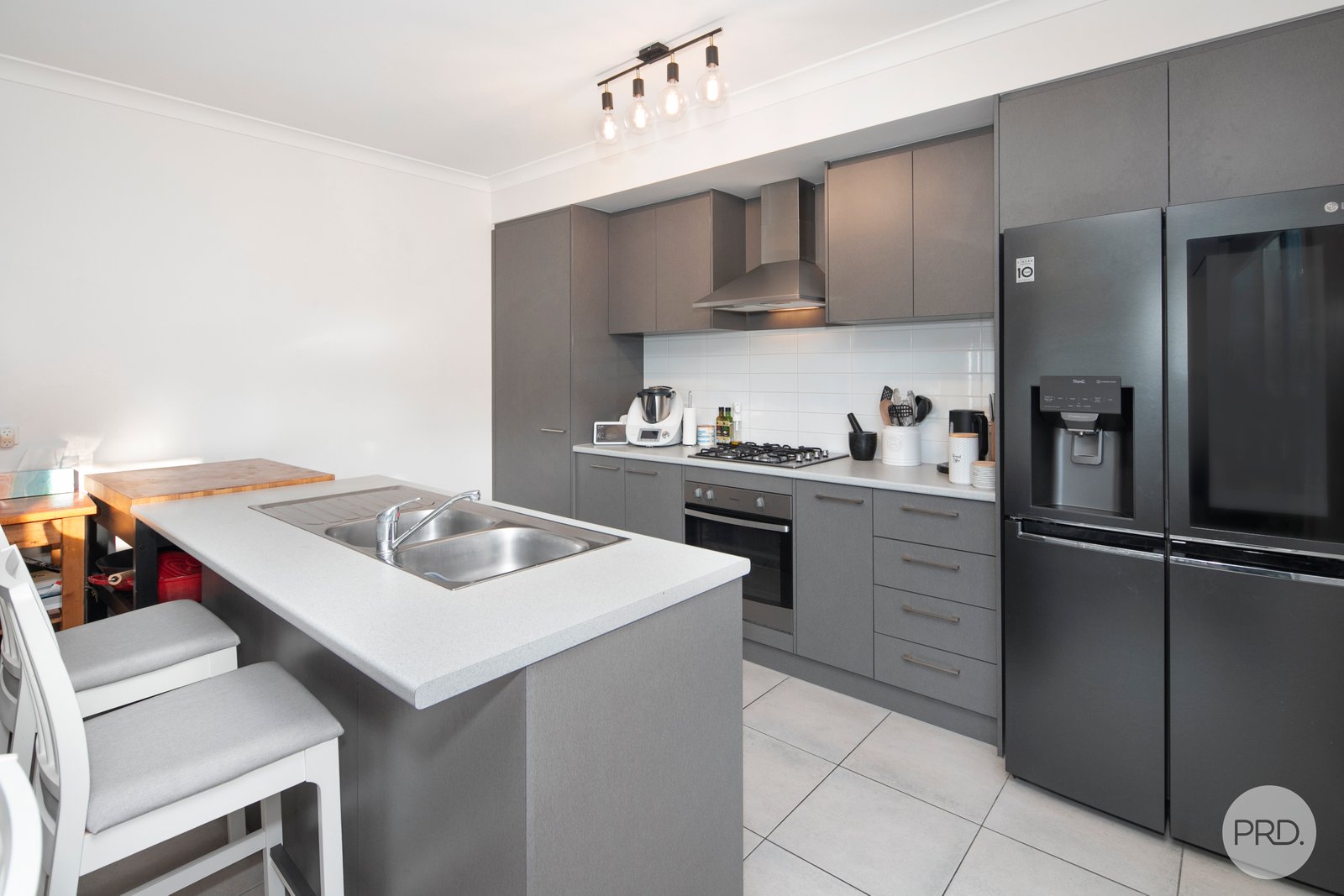 1/112A Yarrowee Parade REDAN 9