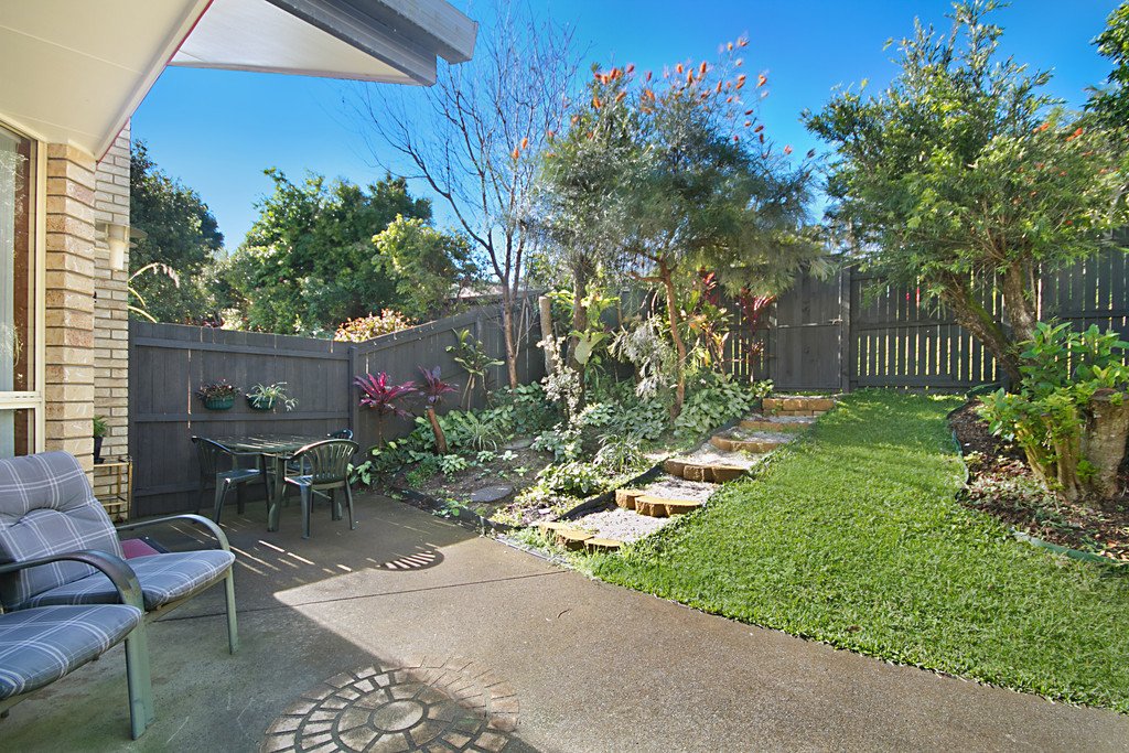 11/13 Parkland Place BANORA POINT 7