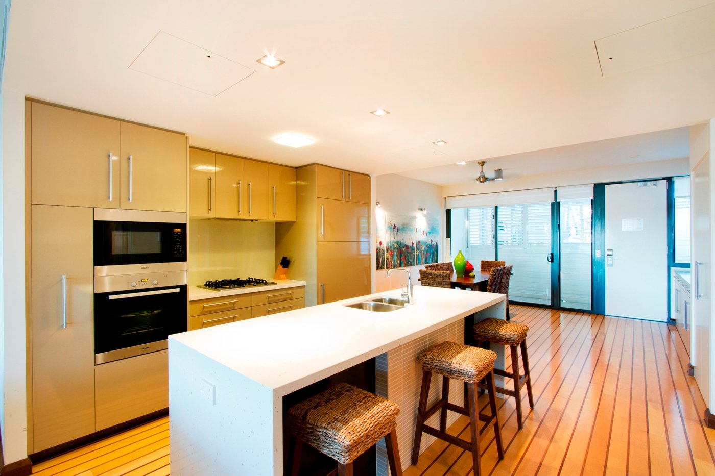 111/33 Port Drive AIRLIE BEACH 8