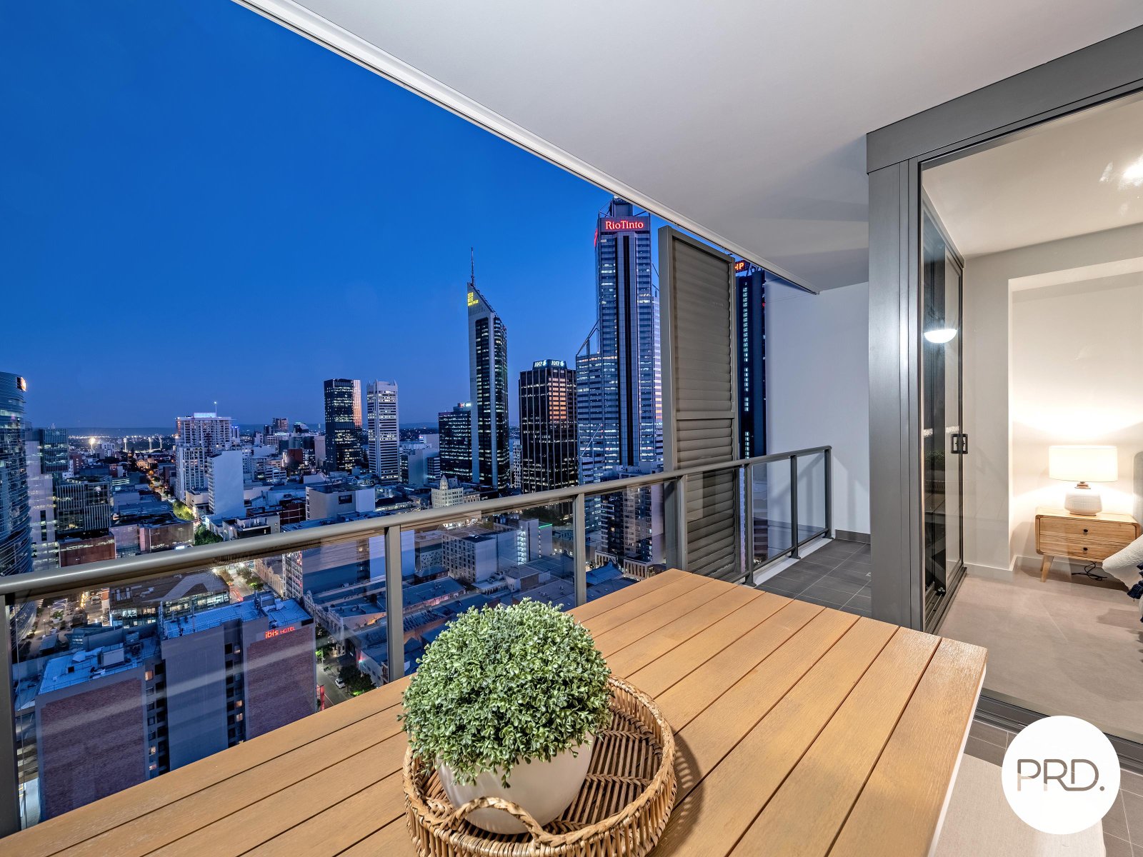 1113/380 Murray Street PERTH 14