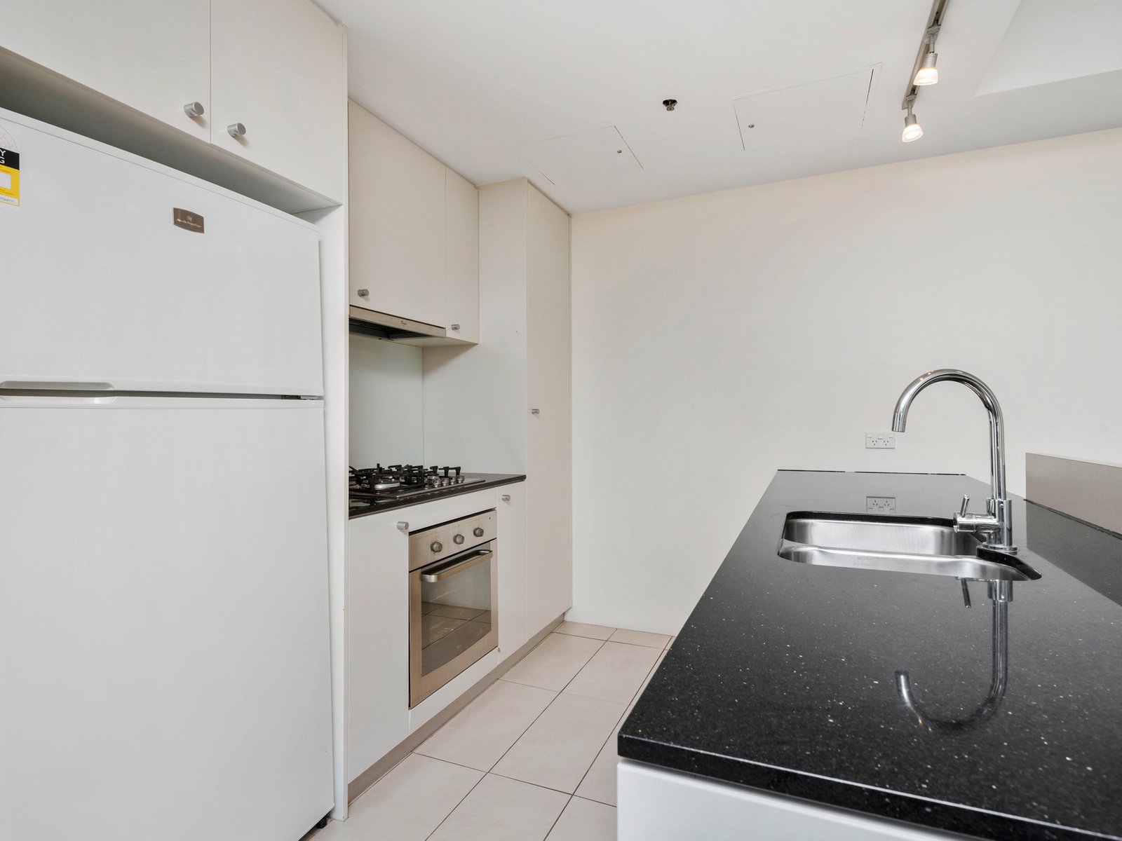 1114/18 Stuart Street TWEED HEADS 4
