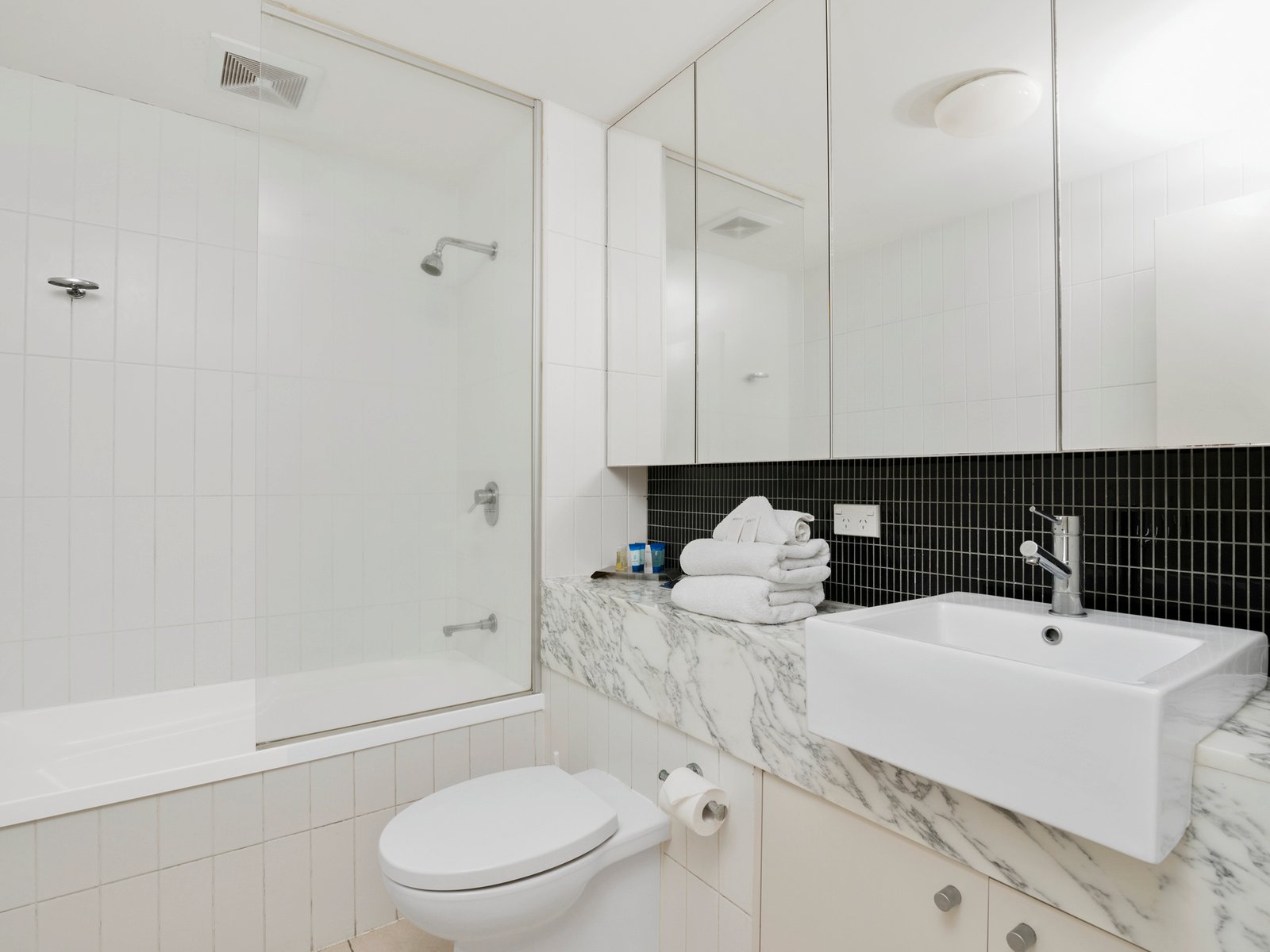 1114/18 Stuart Street TWEED HEADS 8