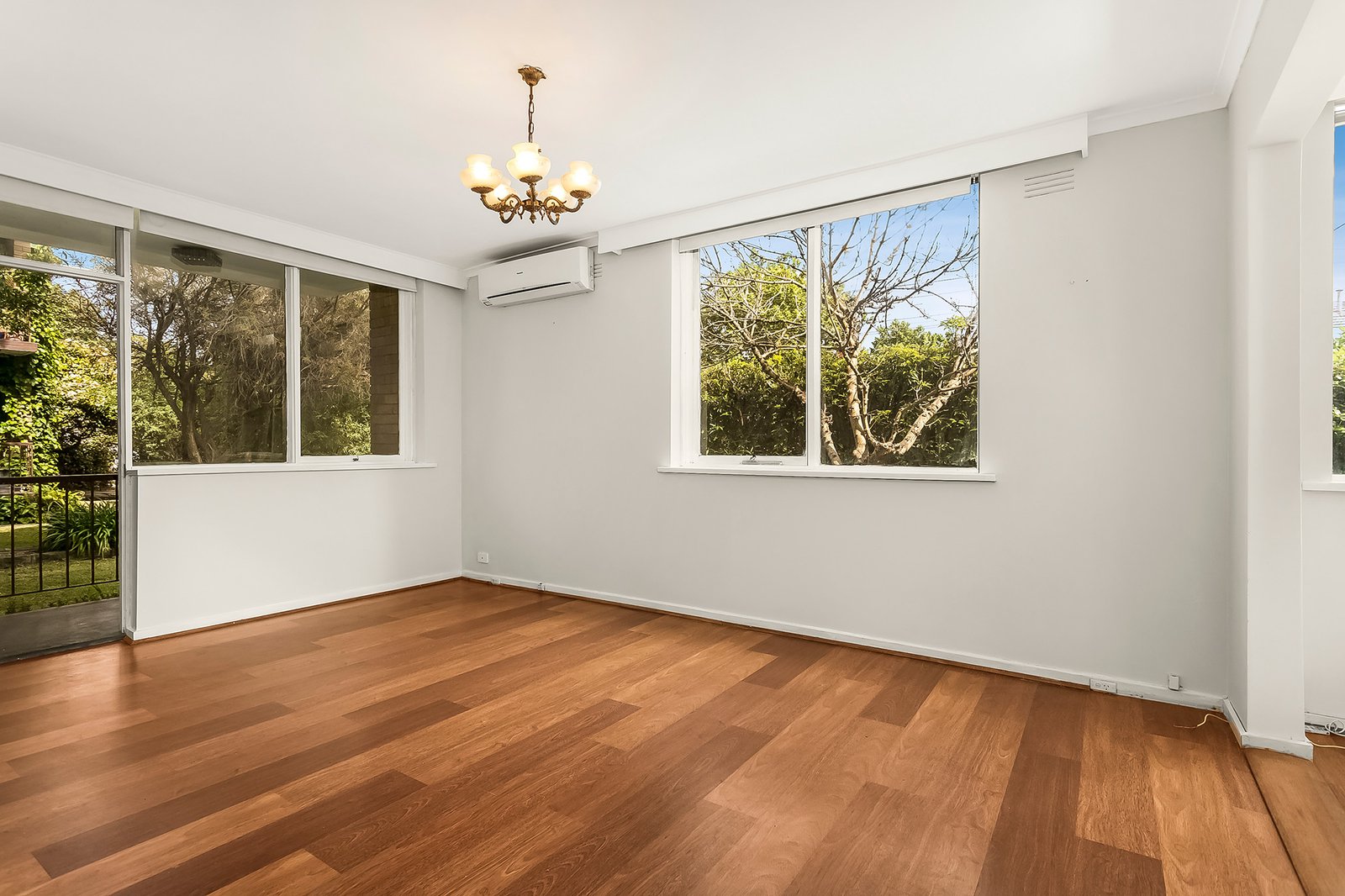 Gallery: 11/142 Alma Road