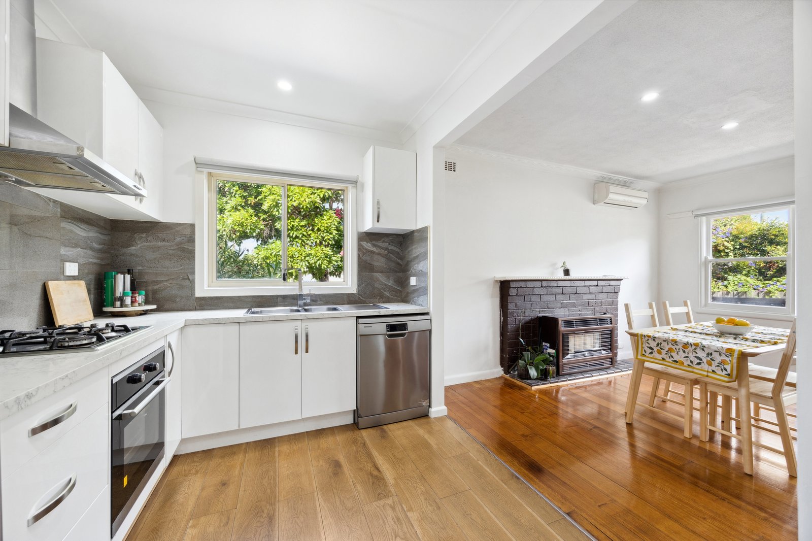 Gallery: 1/1149 Centre Road