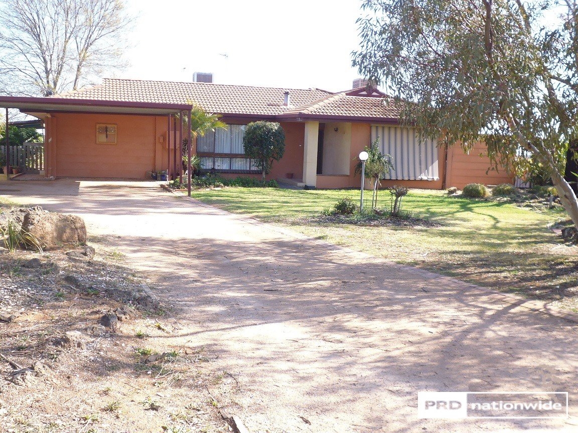 1115 Cowra Avenue IRYMPLE 1