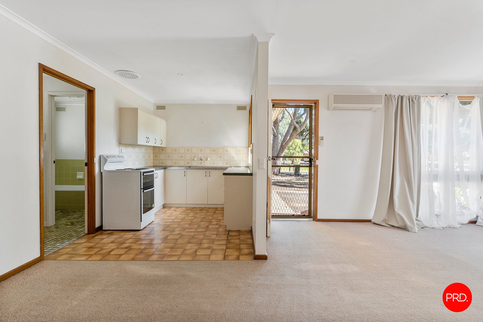 1/115 Havlin Street East FLORA HILL 4