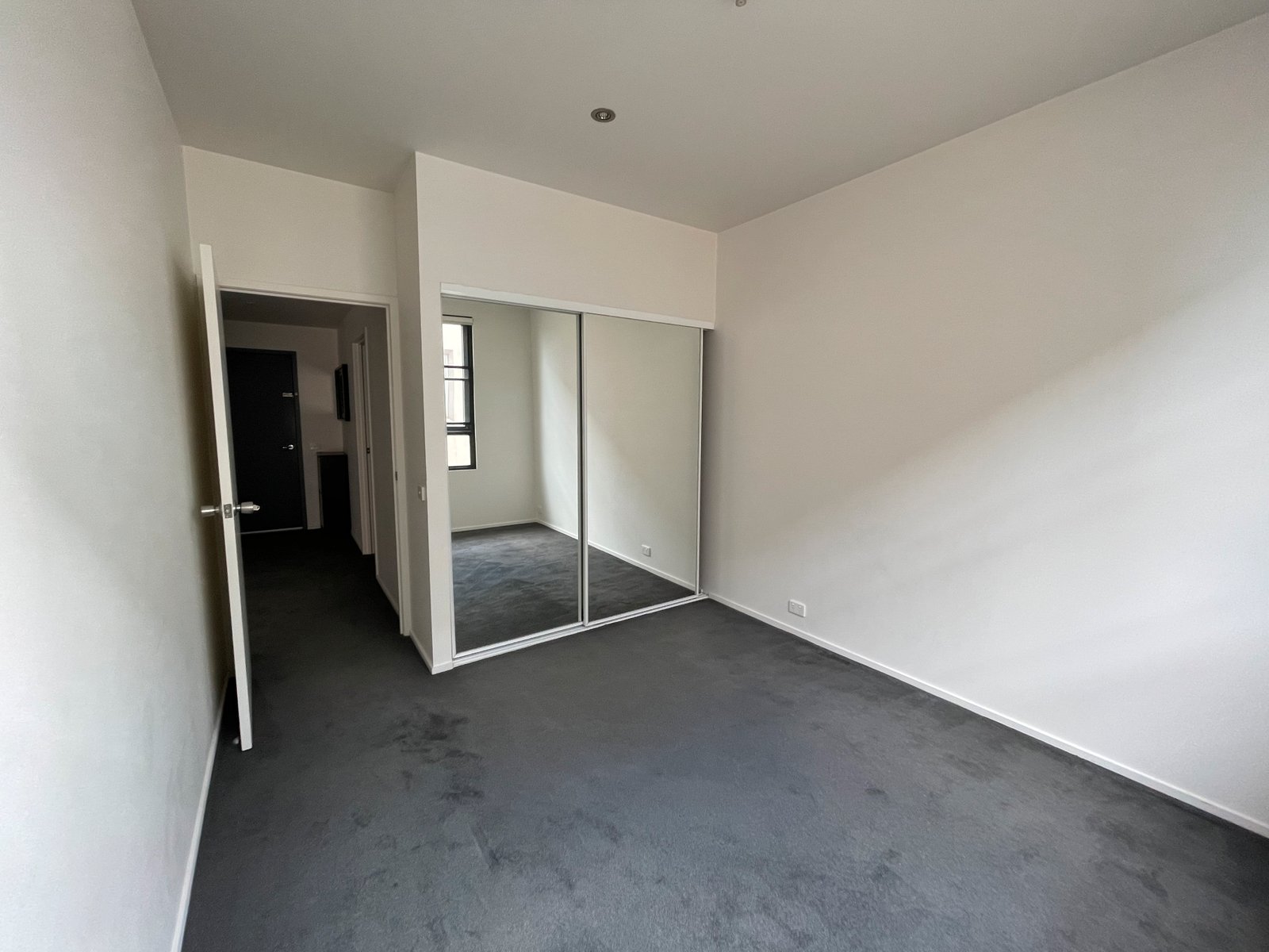 Gallery: 1115/610 St Kilda Road