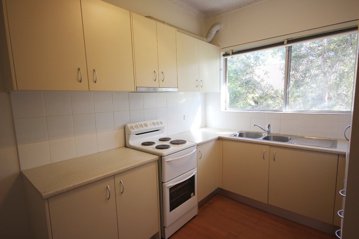 11/16-18 The Strand  ROCKDALE 2