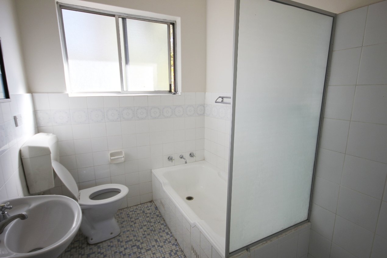 11/16-18 The Strand  ROCKDALE 6