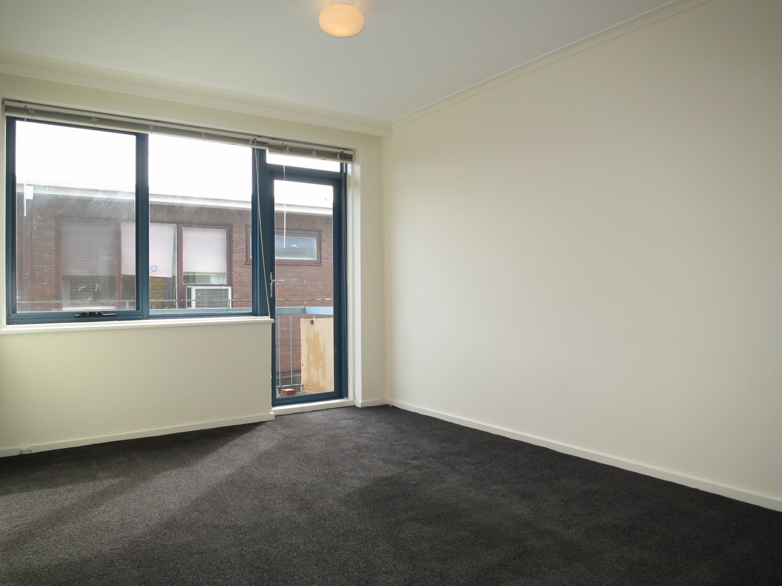 Gallery: 11/16 Mitford Street