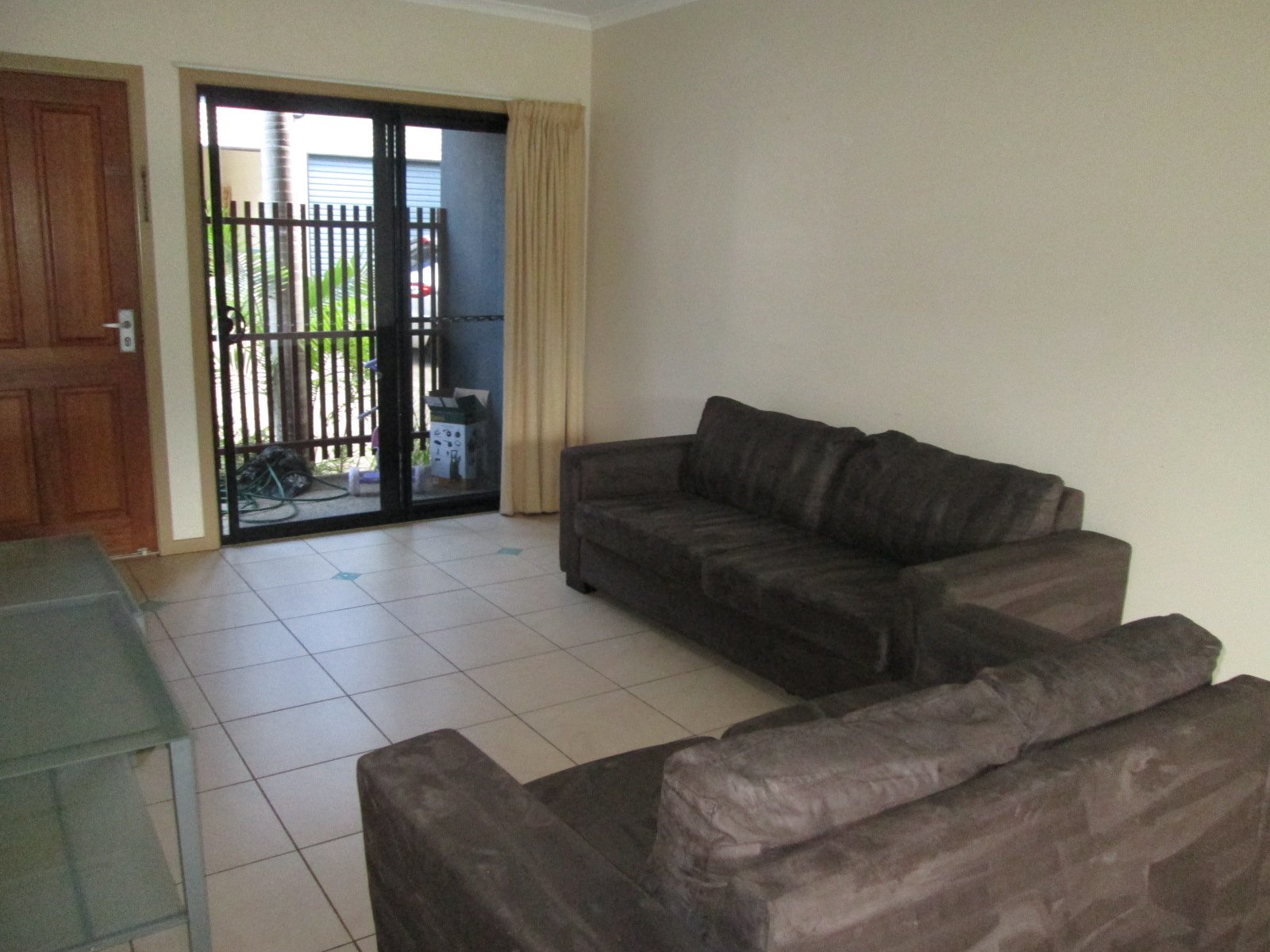 11/164 Shute Harbour Road CANNONVALE 2