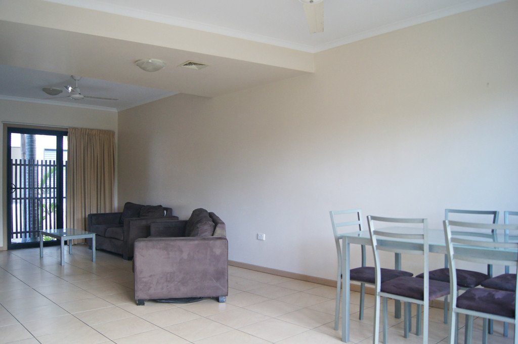 11/164 Shute Harbour Road CANNONVALE 2