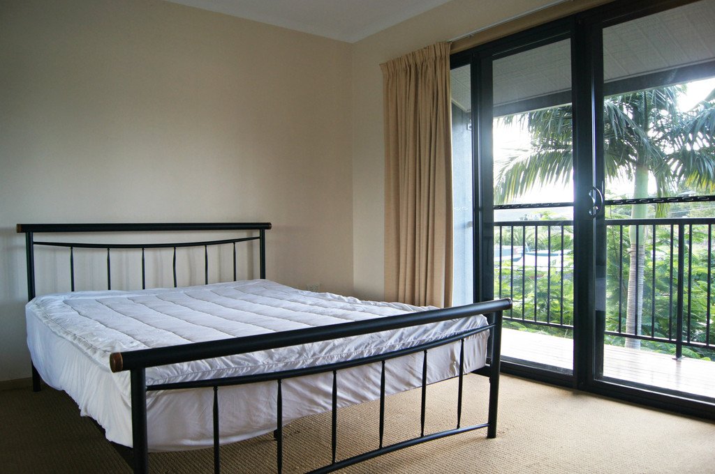 11/164 Shute Harbour Road CANNONVALE 9