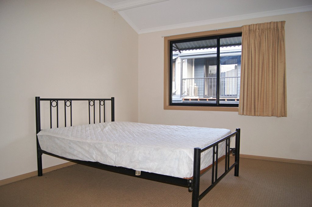 11/164 Shute Harbour Road CANNONVALE 13