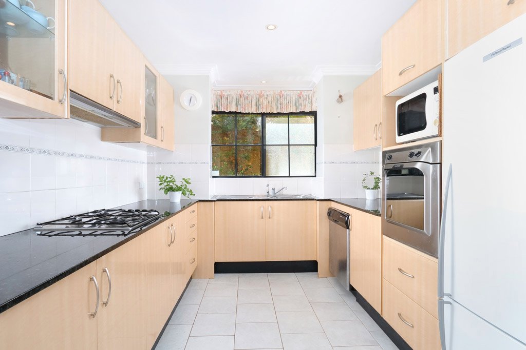 1/1166 Forest Road LUGARNO 4