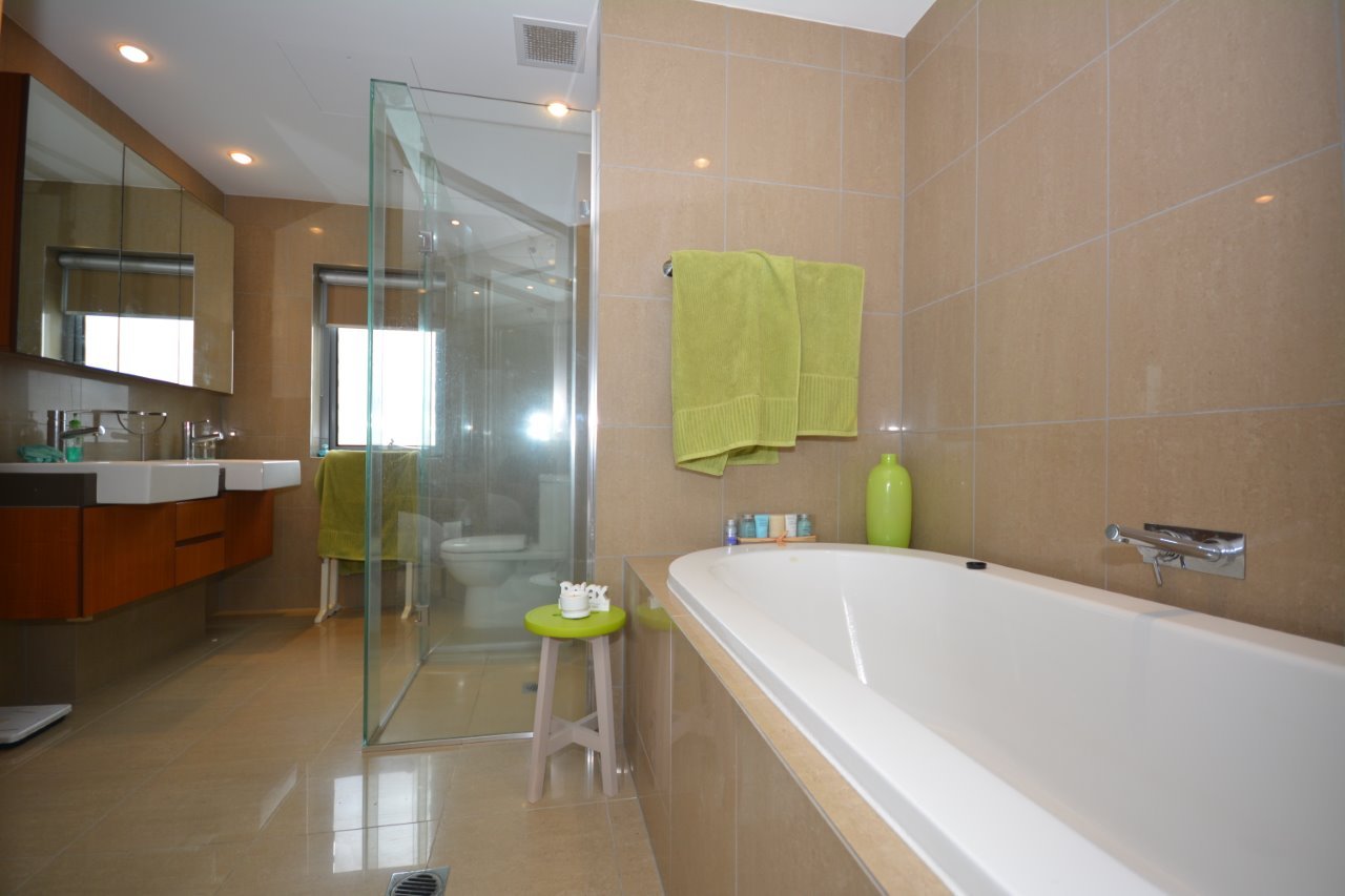 111/685 Casuarina Way CASUARINA 8