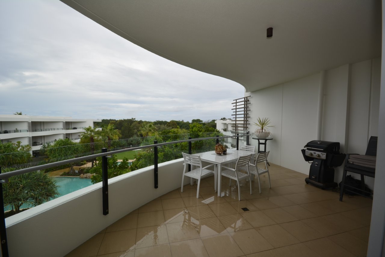 111/685 Casuarina Way CASUARINA 10