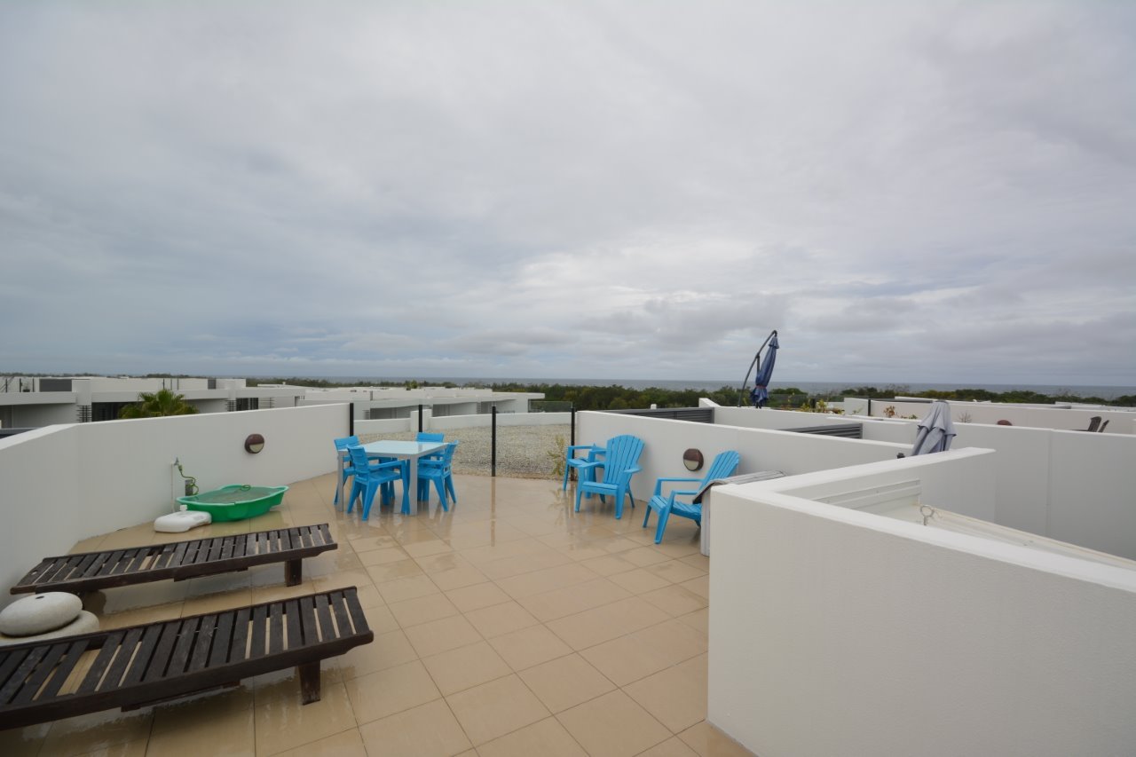 111/685 Casuarina Way CASUARINA 11