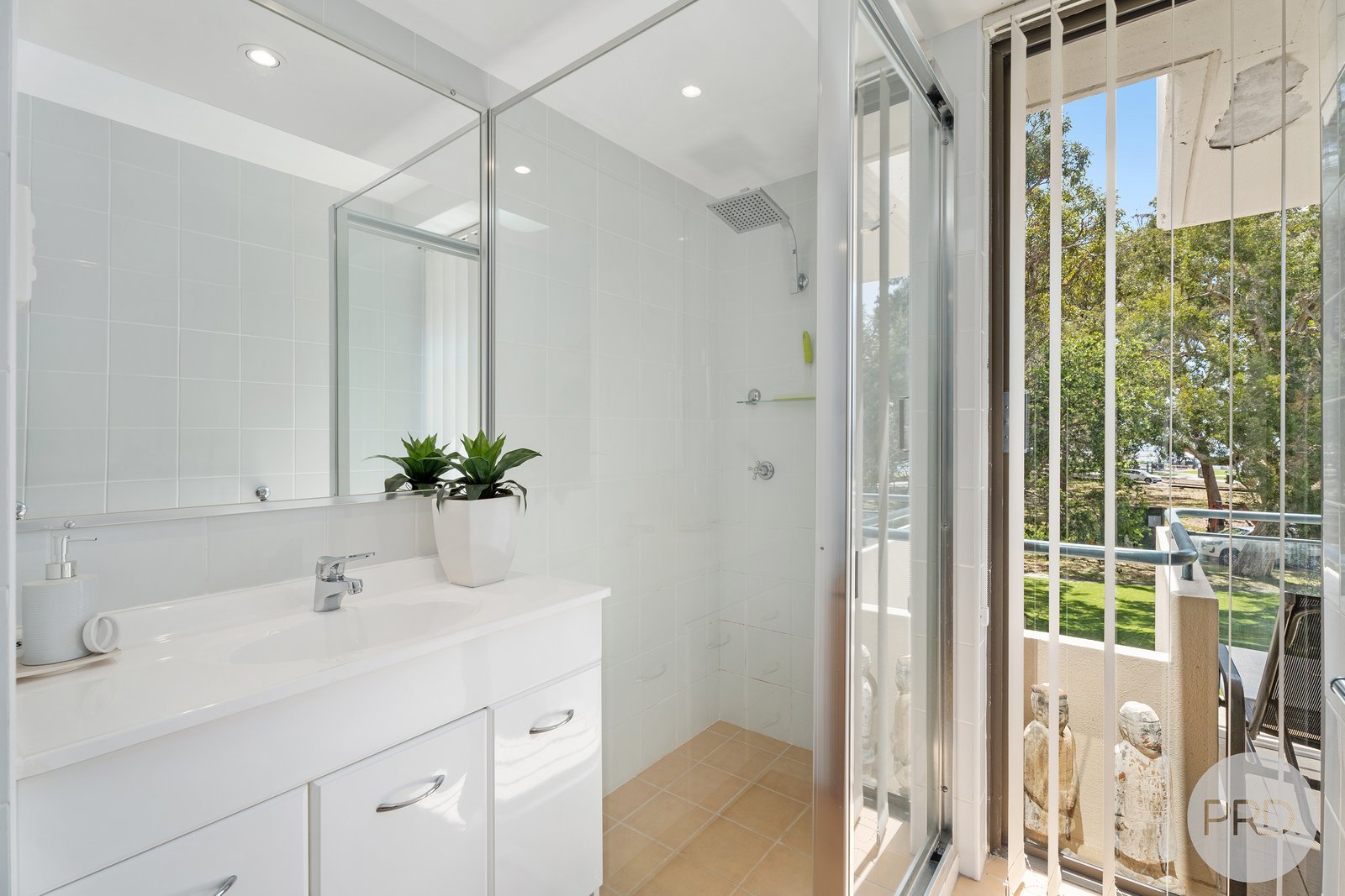 11/17 Mistral Close NELSON BAY 12