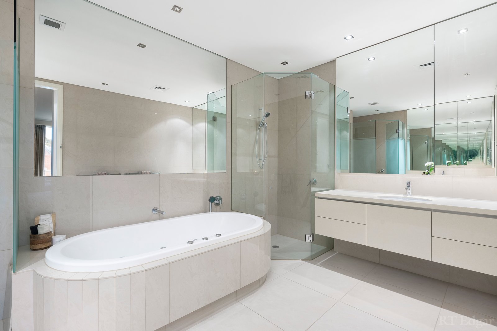 Real Estate and Property in 11/17 Myamyn Street, Armadale, VIC