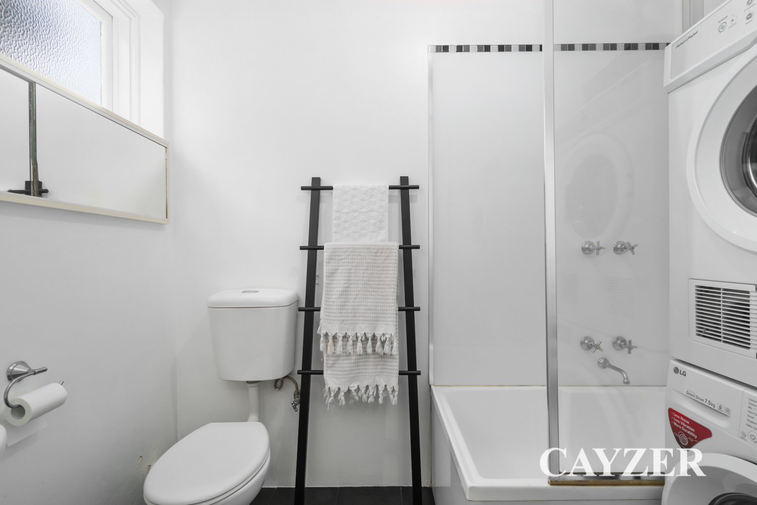 Gallery: 1/117 Park Street