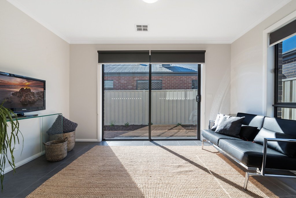 1/117 Station Street EPSOM 12