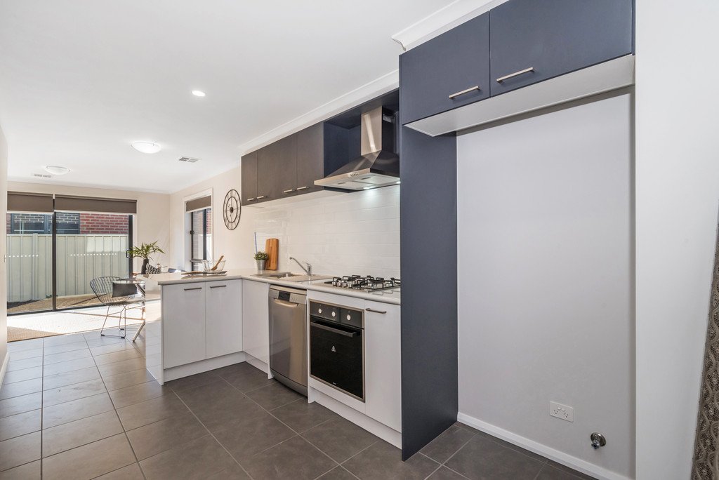 1/117 Station Street EPSOM 13