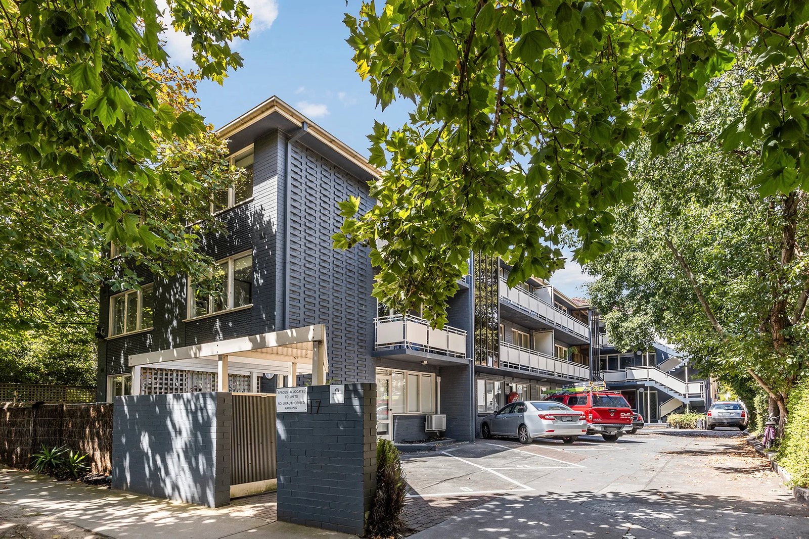 Gallery: 11/17 Tiuna Grove