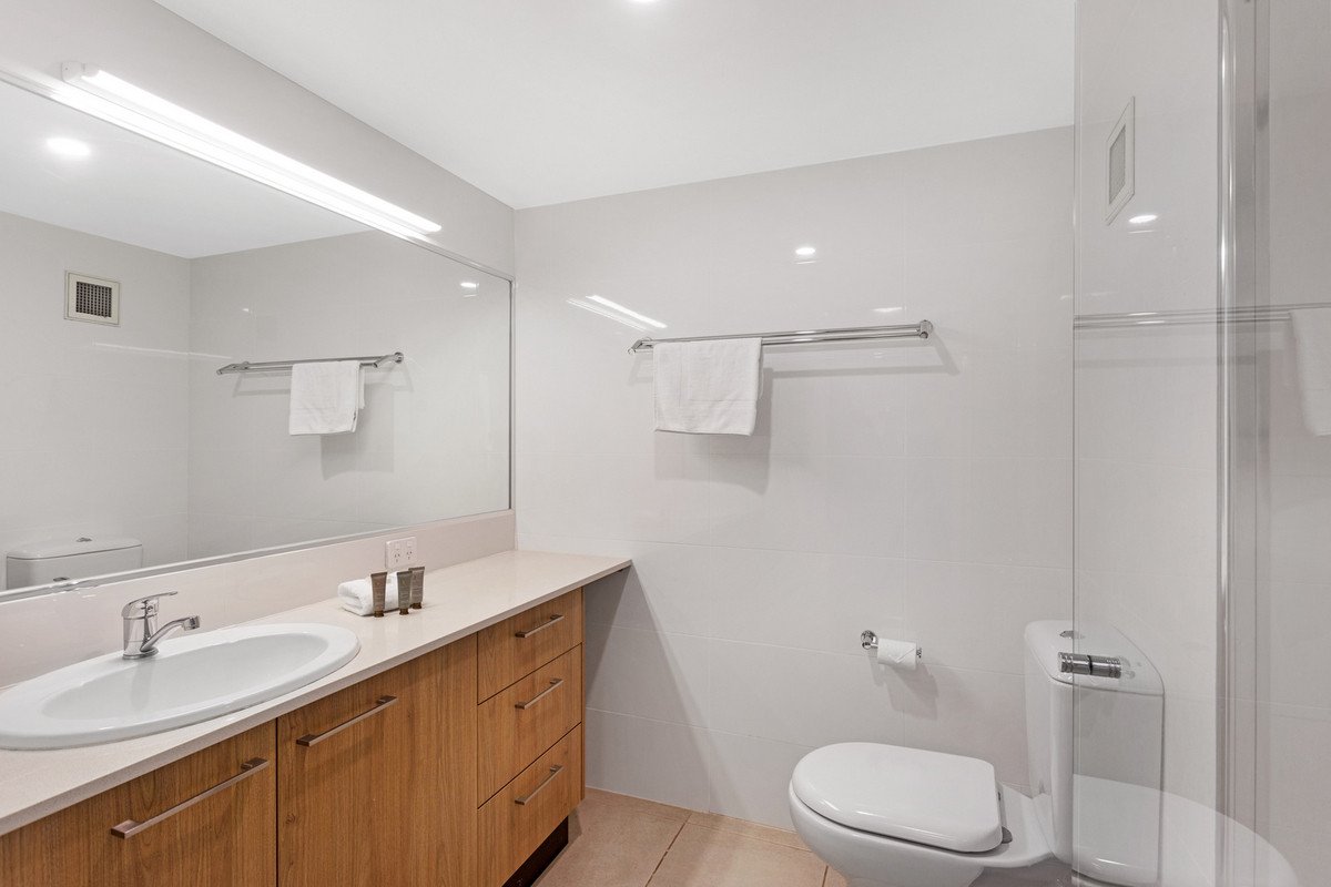 11/170-180 The Esplanade Burleigh Heads 12