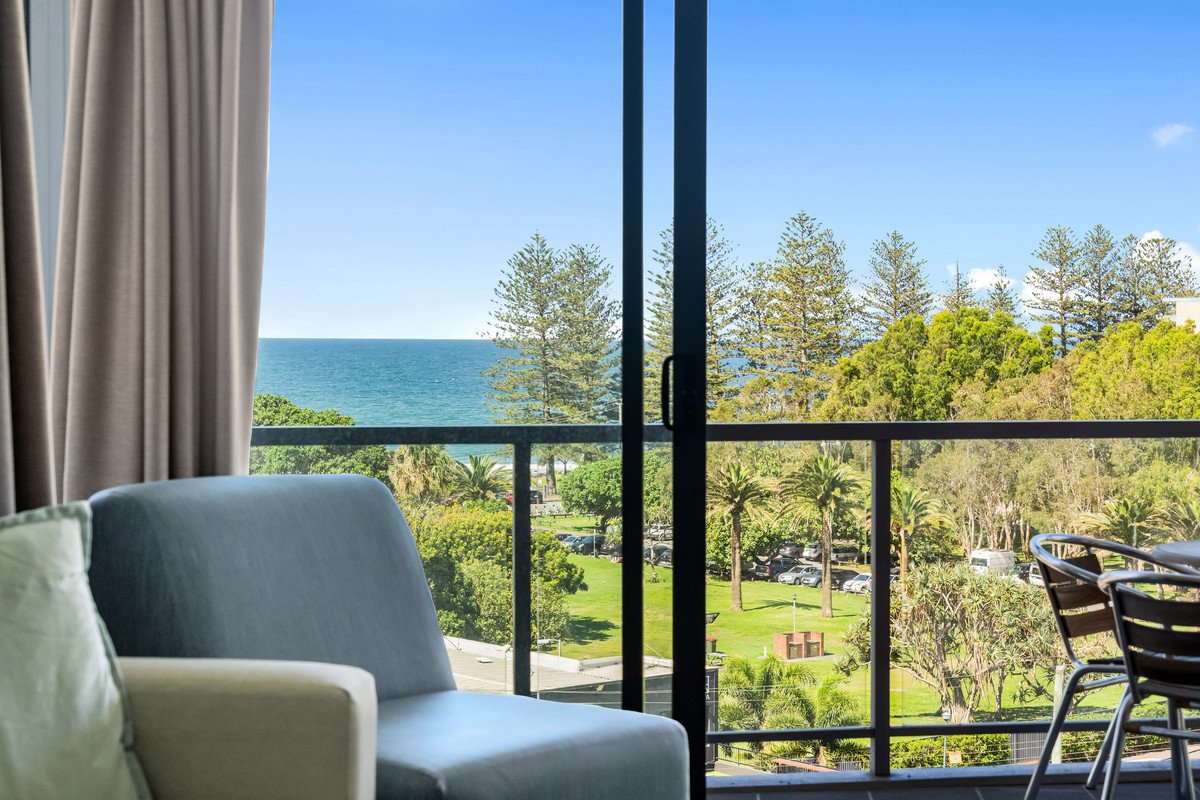 1117/1 Ocean Street BURLEIGH HEADS 1