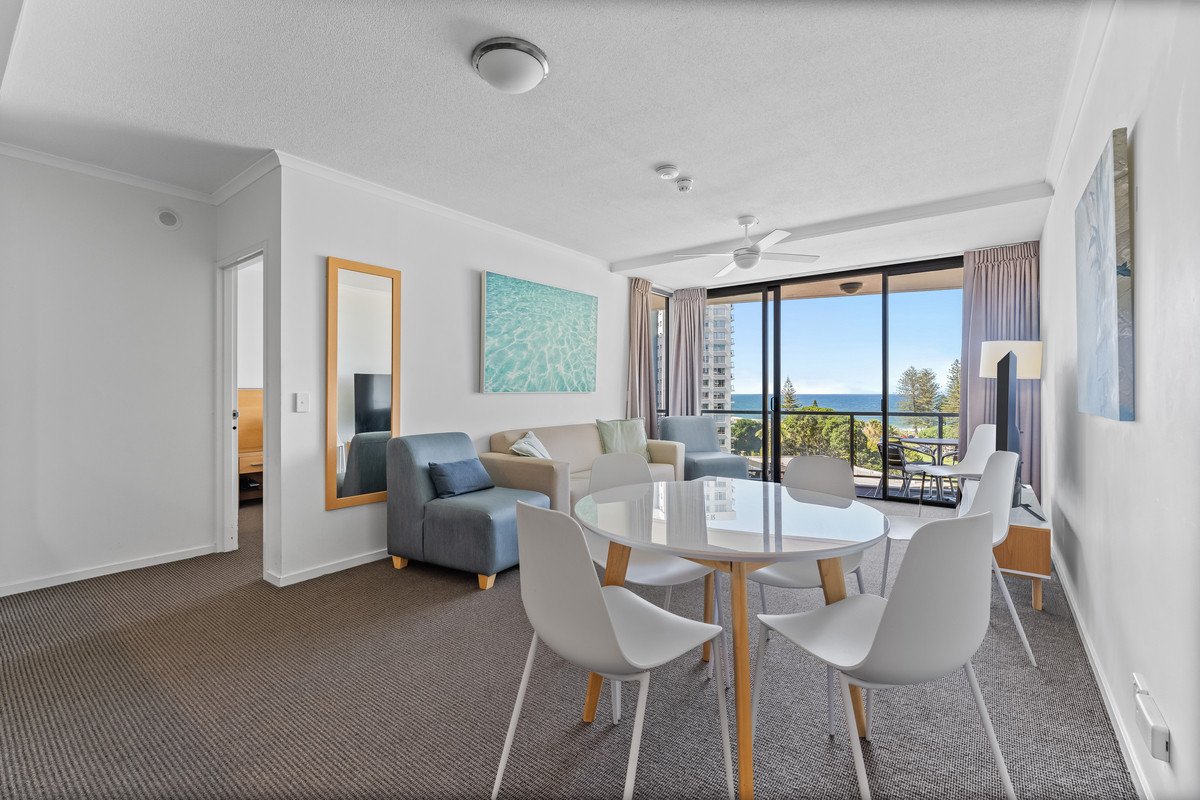 1117/1 Ocean Street BURLEIGH HEADS 7