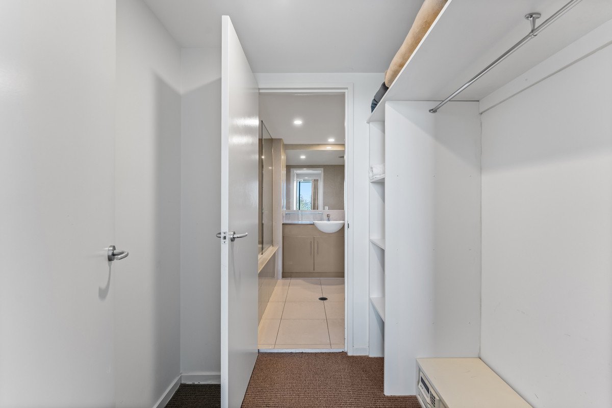1117/1 Ocean Street BURLEIGH HEADS 11