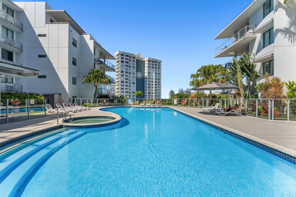 1117/1 Ocean Street BURLEIGH HEADS 15