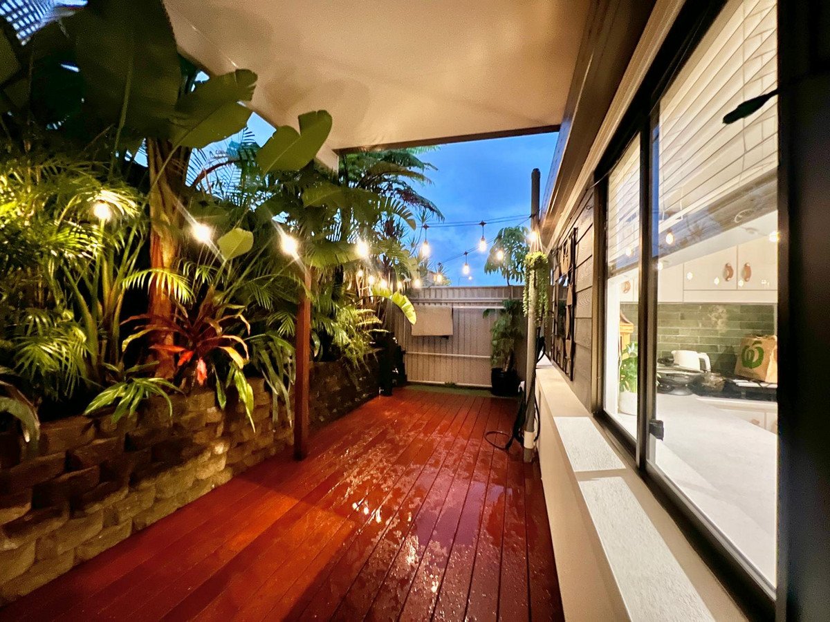 11/172 Barrier Reef Drive Mermaid Waters 2